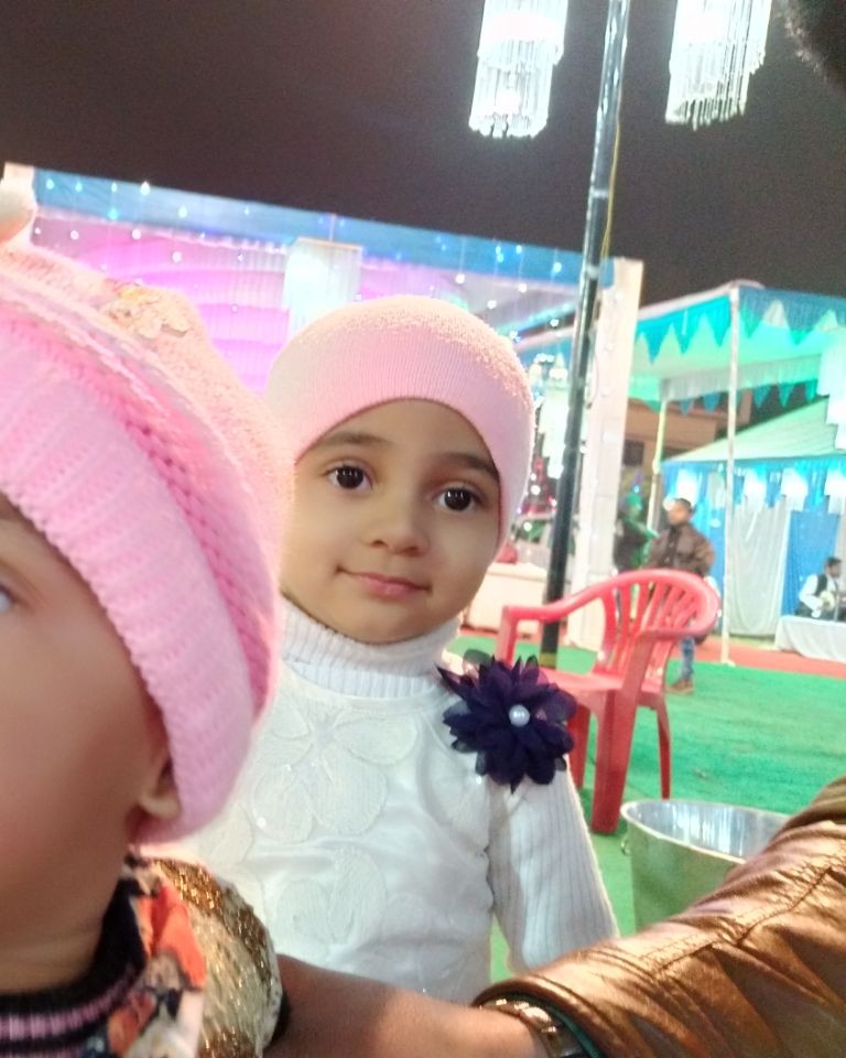 profile image of zainab